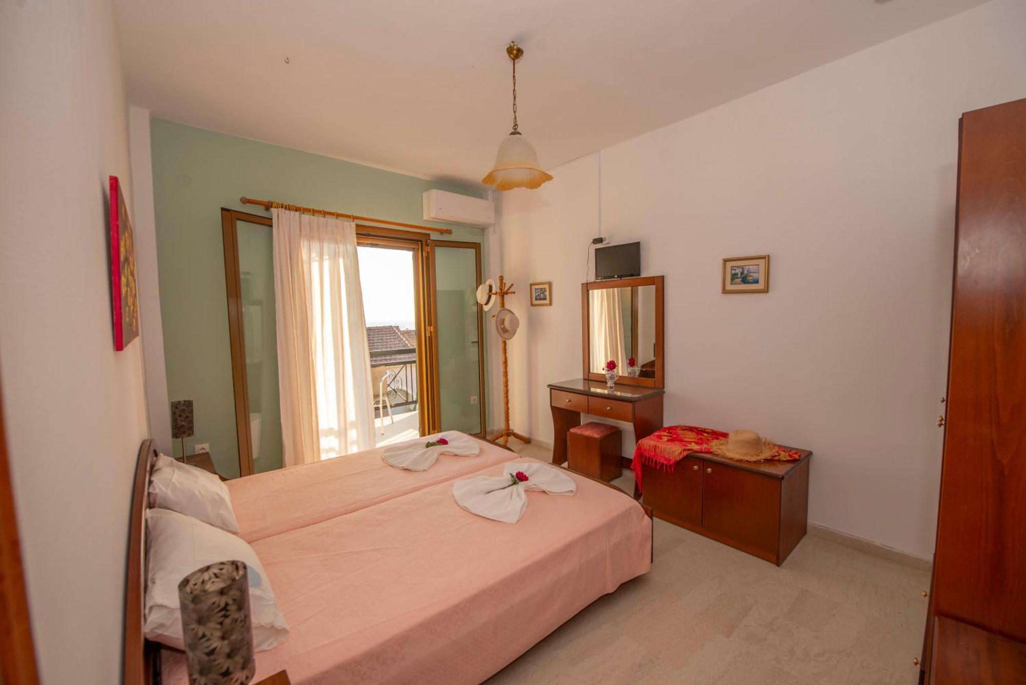Kousos Arillas Apartament *